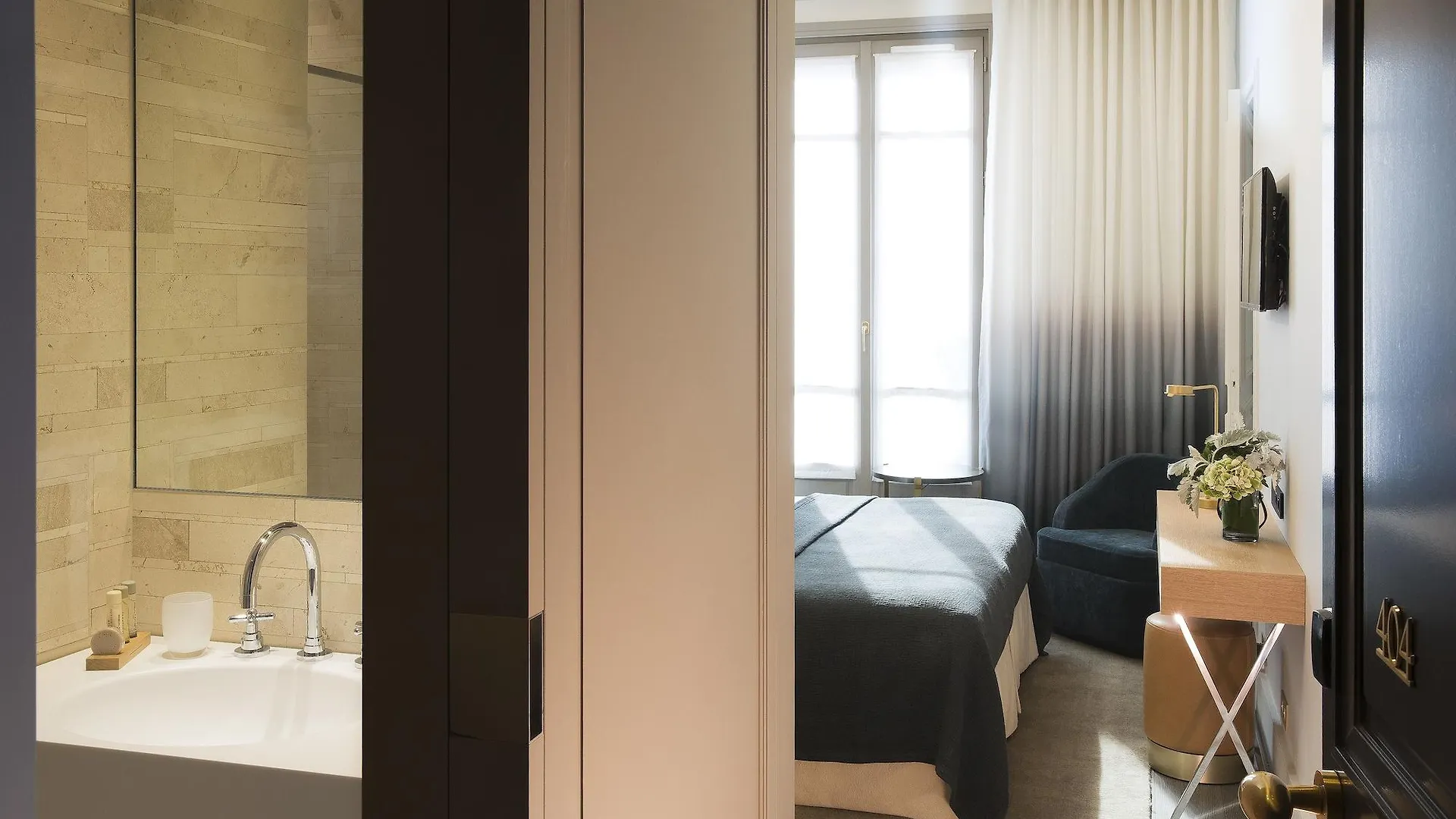 Hotel Le Marianne Paris